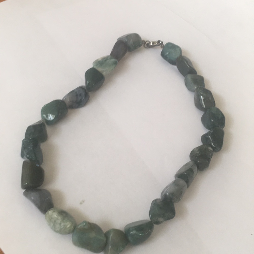 Chocker type necklace